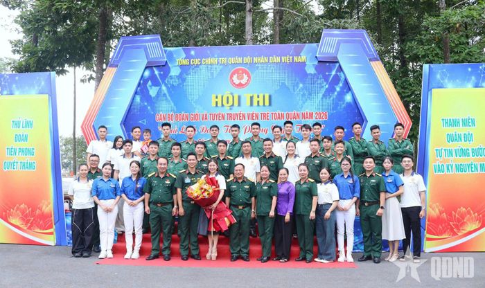 Lực lượng tham gia hội thi của Quân khu 7. 