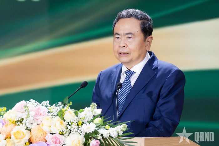 Chủ tịch Quốc hội Trần Thanh Mẫn ghi nhận và chúc mừng những thành tích của Học viện Nông nghiệp Việt Nam. 