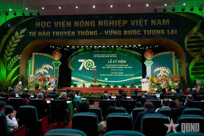 Quang cảnh lễ kỷ niệm. 