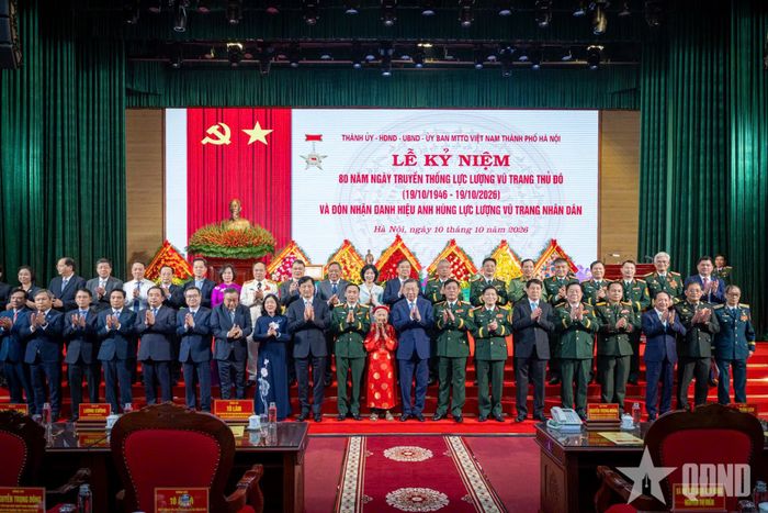 Tổng Bí thư, Chủ tịch nước Tô Lâm với các đại biểu tại buổi lễ.