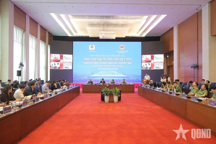 Các đại biểu dự hội thảo. Ảnh: HỒ LONG