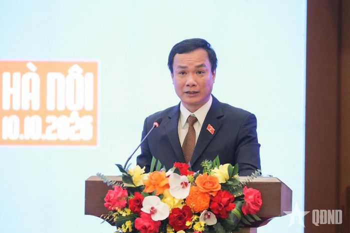 PGS, TS Triệu Thế Hùng phát biểu. Ảnh: HỒ LONG