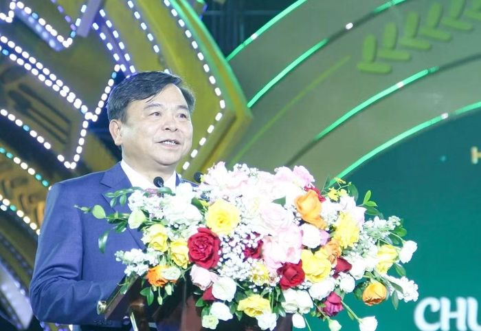 Thứ trưởng Bộ Nông nghiệp và Môi trường Nguyễn Hoàng Hiệp phát biểu tại chương trình.
