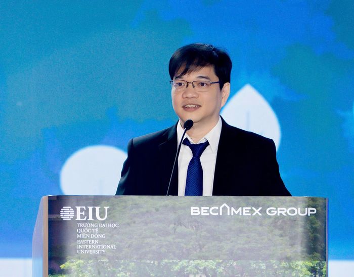  TS Ngô Minh Đức, Hiệu trưởng EIU phát biểu tại lễ khai giảng năm học 2026-2027 