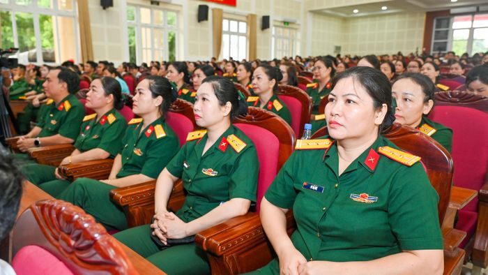 Đại biểu tham dự chương trình