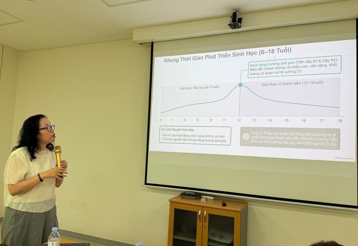  TS-BS Bùi Thị Mai Hương thông tin về thực trạng dinh dưỡng học đường tại Việt Nam. Ảnh: NGỌC DUNG 