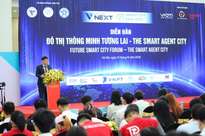 GS-TS Trương Xuân Lam phát biểu tại diễn đàn. Ảnh: T.G