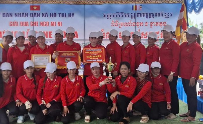 Đội Đường Đào đoạt giải nhất giải đua ghe Ngo mini 