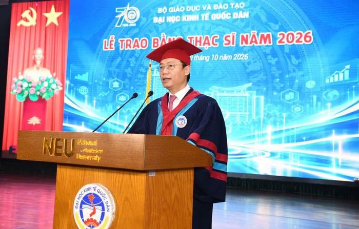 PGS.TS Bùi Đức Thọ - Giám đốc ĐH Kinh tế Quốc dân phát biểu.