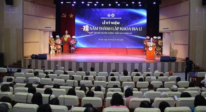 Toàn cảnh buổi lễ.