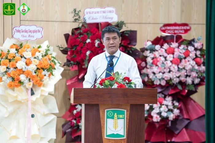 PGS.TS Phạm Hữu Tỵ, Phó Hiệu trưởng Trường ĐH Nông Lâm Huế phát biểu tại Hội thảo.