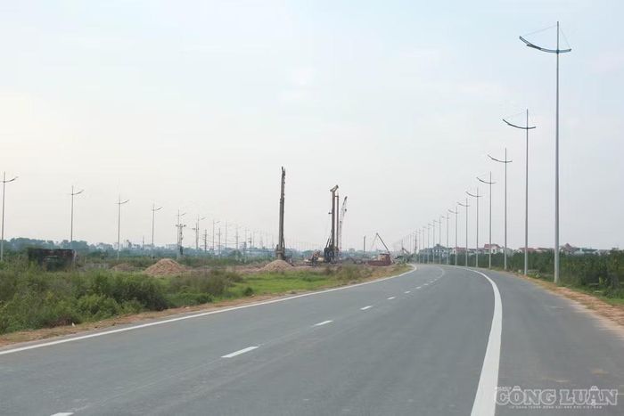 Việc thông xe kỹ thuật được triển khai theo từng phân đoạn, sau khi hoàn tất các thủ tục nghiệm thu, xây dựng phương án phân luồng giao thông và bàn giao công tác quản lý, duy tu đối với phần đường đủ điều kiện khai thác an toàn.