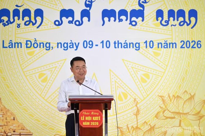 Phát biểu chào mừng, ông Tôn Thiện San, Giám đốc Sở Văn hóa, Thể thao và Du lịch tỉnh Lâm Đồng, nhấn mạnh việc bảo tồn, phát huy giá trị văn hóa truyền thống của đồng bào Chăm góp phần gìn giữ bản sắc văn hóa dân tộc.