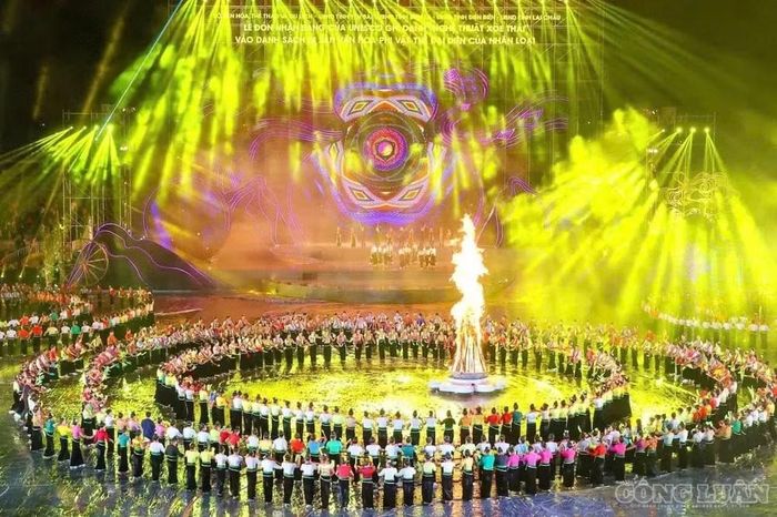 Theo phương án dự kiến, màn pháo hoa gồm 90 giàn pháo hoa nổ tầm thấp, được tổ chức vào khoảng 21 giờ 15 phút ngày 16/10 tại khu vực Sân vận động phường Nghĩa Lộ