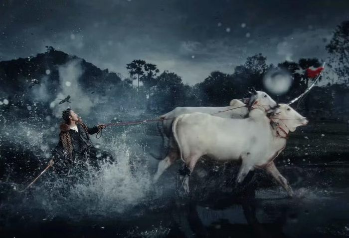 Sơn Tùng M-TP tái hiện lễ hội đua bò Bảy Núi trong MV “Come my way“. Ảnh: MT-P Entertainment