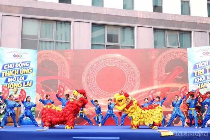 Hoạt động văn nghệ chào mừng Lễ Khai giảng năm học 2026 – 2027