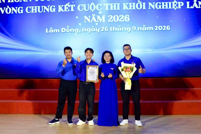 Dự án Hệ thống thu phí gửi xe tự động eParking của nhóm tác giả Trường Đại học Đà Lạt giành giải Nhất.