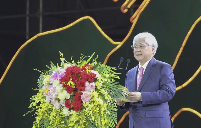 Phó Chủ tịch Thường trực Quốc hội Đỗ Văn Chiến phát biểu chỉ đạo tại chương trình.