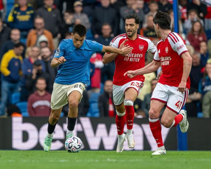 Arsenal thua muối mặt trên sân của Brighton ở vòng trước.