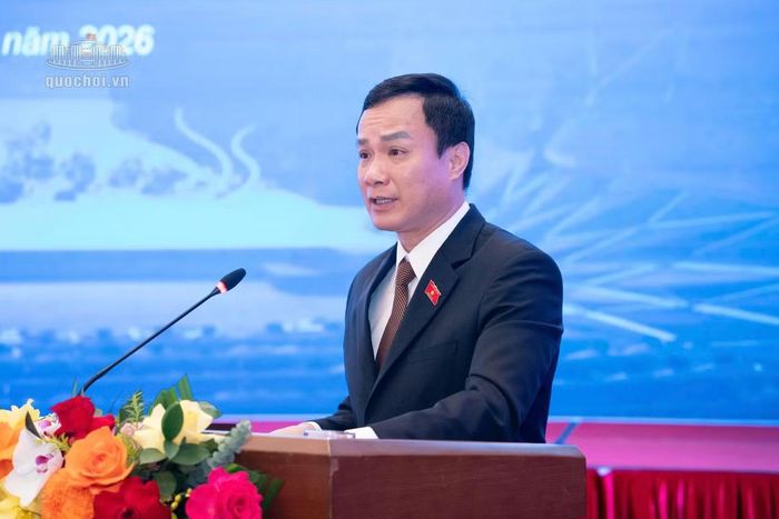  Phó Chủ nhiệm Ủy ban Văn hóa và Xã hội Triệu Thế Hùng phát biểu. 