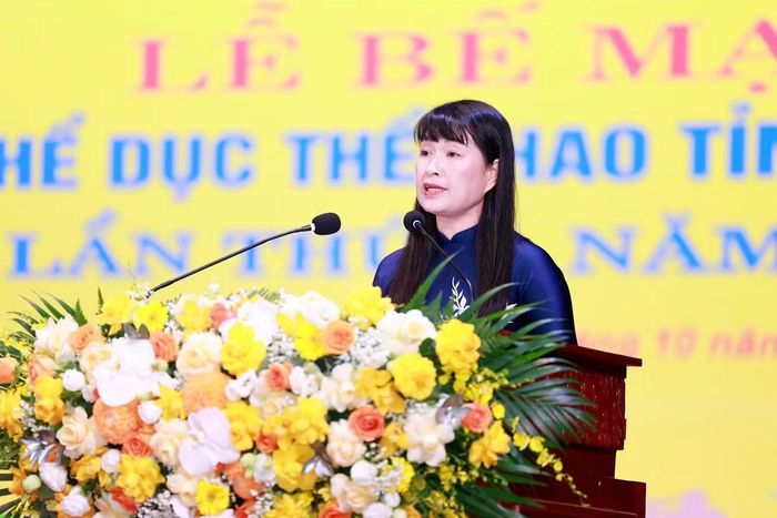 Bà Hà Thị Bích Hồng, Giám đốc Sở Văn hóa, Thể thao và Du lịch Thái Nguyên phát biểu tại Lễ bế mạc