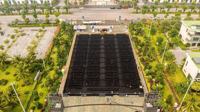 Toàn cảnh sân khấu Hoa hậu Việt Nam trước giờ G. Ảnh: Quốc Nam.