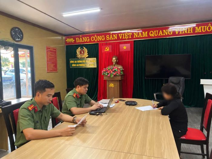Cơ quan Công an làm việc, xử lý trường hợp chia sẻ thông tin sai sự thật về chức sắc tôn giáo trên địa bàn.