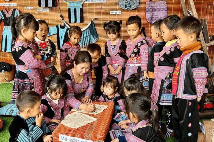 Đối với giáo dục bắt buộc, dự thảo quy định các điều kiện bảo đảm về đội ngũ, mạng lưới trường lớp, cơ sở vật chất, thiết bị dạy học và kinh phí thực hiện.
