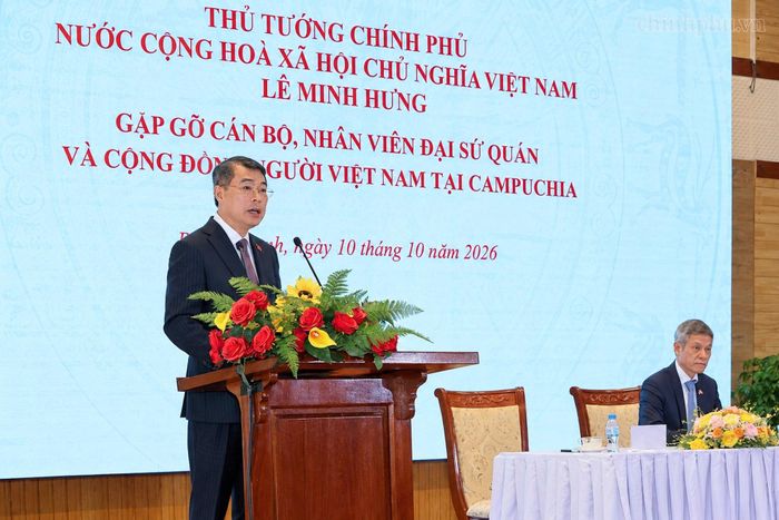 Thủ tướng khẳng định Chính phủ Việt Nam luôn nhất quán đề nghị phía bạn quan tâm, tạo điều kiện thuận lợi nhất để bà con an cư lạc nghiệp - Ảnh: chinhphu.vn/Nhật Bắc