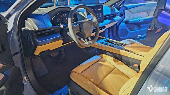 Khoang nội thất Lexus ES 500e