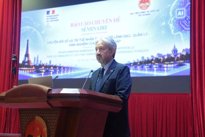 Ông Eric Soulier, Tham tán Hợp tác và Hoạt động Văn hóa (Đại sứ quán Pháp), Giám đốc Viện Pháp tại Việt Nam phát biểu tại sự kiện. Ảnh: Minh Ngọc
