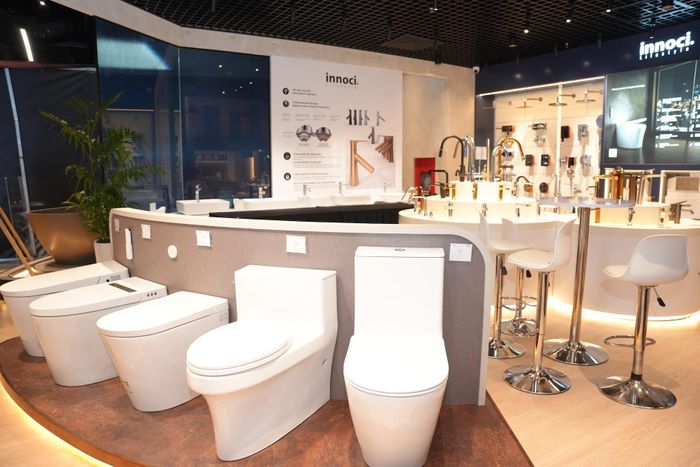 Khu vực lifestyle hội tụ thiết bị phòng tắm Innoci và các thương hiệu thiết bị bếp – ván sàn