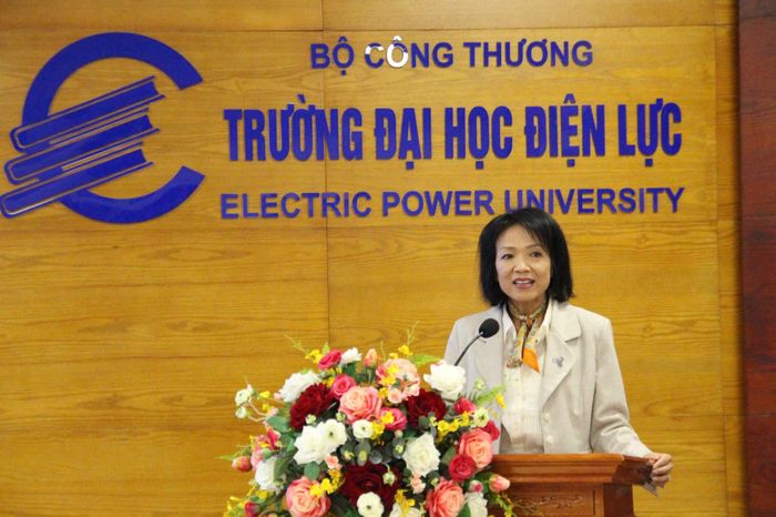 Bà Erin Steinhauer - Trưởng đại diện Quỹ Châu Á tại Việt Nam phát biểu tại chương trình.