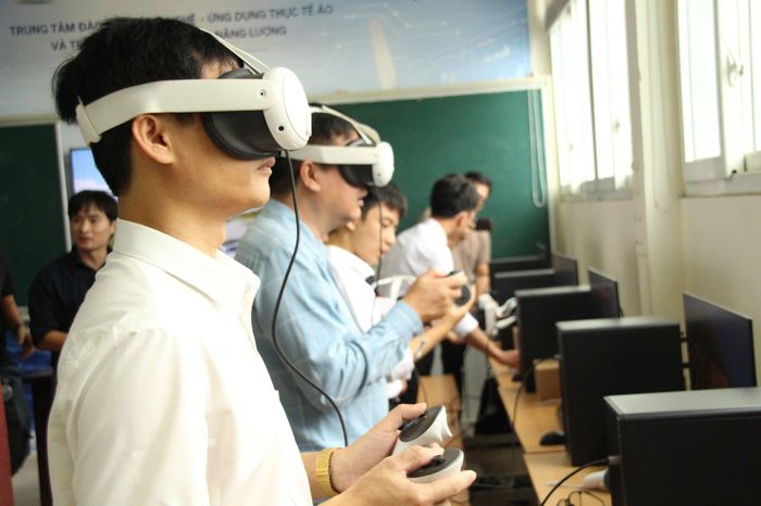 Việc ứng dụng mô hình thực tế ảo, mô hình 3D và trí tuệ nhân tạo tại Trung tâm có thể giúp sinh viên tiếp cận trực quan hơn với các hệ thống năng lượng phức tạp.