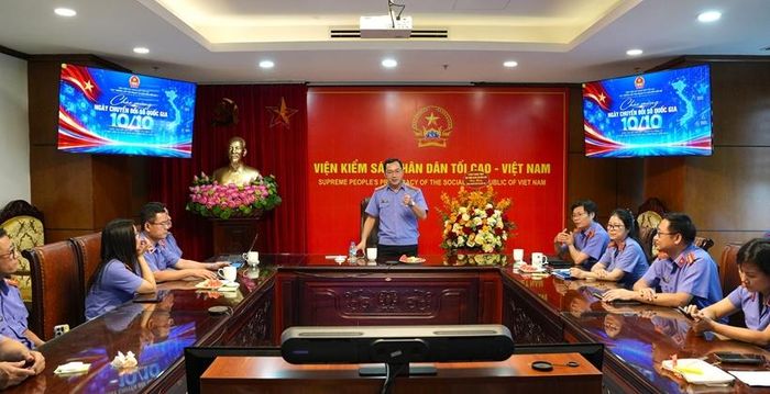 Đồng chí Hoàng Minh Tiến, Cục trưởng Cục 2 phát biểu tại buổi sinh hoạt hưởng ứng Ngày Chuyển đổi số quốc gia năm 2026.