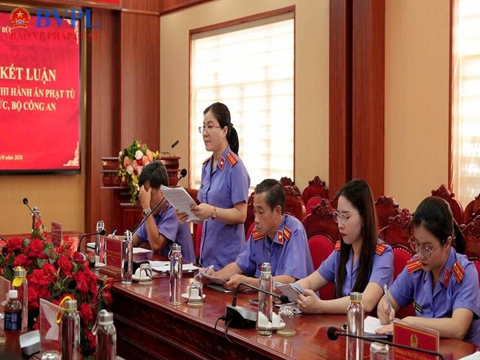  Đồng chí Trần Thị Thanh Nhàn, Trưởng Đoàn kiểm sát thông qua dự thảo kết luận.