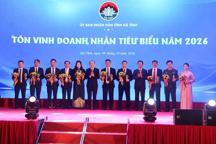  Vinh danh 10 doanh nhân tiêu biểu năm 2026.