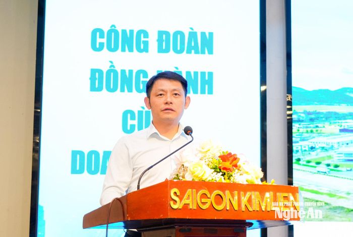 Đại diện doanh nghiệp phát biểu tại chương trình. Ảnh: T.L
