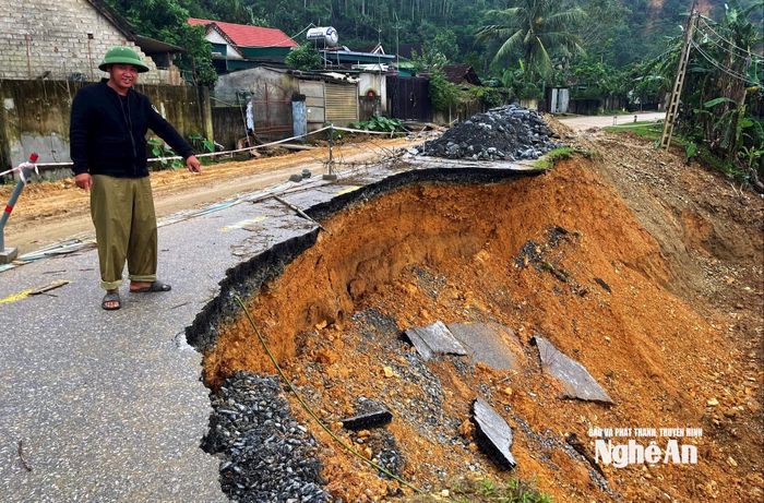 Mưa lớn có thể gây sạt lở tại nhiều địa phương. Ảnh: Quang An