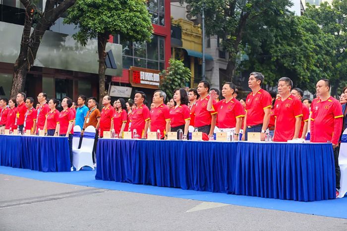 Đại biểu tham dự lễ phát động tại điểm cầu Hà Nội. Ảnh: Bùi Lượng.