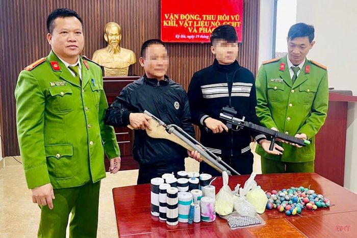 Việc vận động, thu hồi vũ khí, vật liệu nổ được các địa phương triển khai thường xuyên, góp phần bảo đảm an ninh, trật tự trên địa bàn.