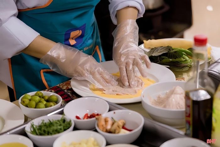 Các nền tảng số mở thêm cơ hội để phụ nữ học hỏi kỹ năng mới, phát huy khả năng sáng tạo và phát triển kinh tế.