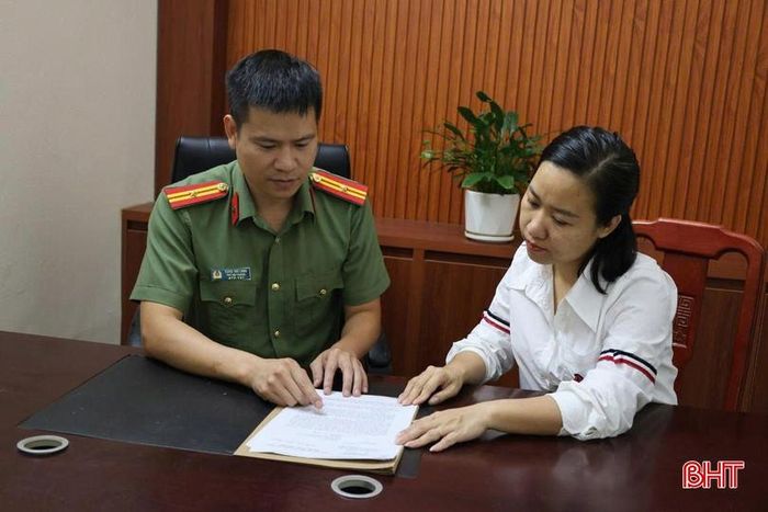  Thiếu tá Đặng Thế Long, Phòng An ninh mạng và phòng, chống tội phạm sử dụng công nghệ cao, Công an tỉnh Hà Tĩnh thông tin về những vụ việc trẻ em bị lợi dụng trên không gian mạng. 
