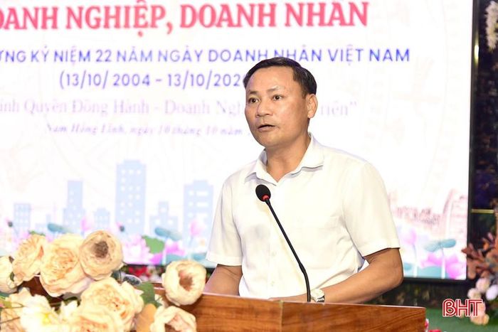  Ông Nguyễn Thanh Sơn – Giám đốc điều hành Công ty Cổ phần Vinatex Hồng Lĩnh mong muốn phường Nam Hồng Lĩnh tiếp tục tạo điều kiện thuận lợi cho doanh nghiệp phát triển sản xuất, kinh doanh. 