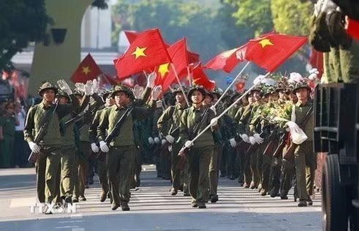 Màn thực cảnh tái hiện lịch sử “Ngày về chiến thắng” trong Lễ kỷ niệm 70 năm giải phóng Thủ đô, tại Hà Nội, ngày 10/10/2024. (Ảnh: Dương Giang/TTXVN)