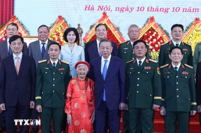 Tổng Bí thư, Chủ tịch nước Tô Lâm và các đại biểu. (Ảnh: Thống Nhất/TTXVN)