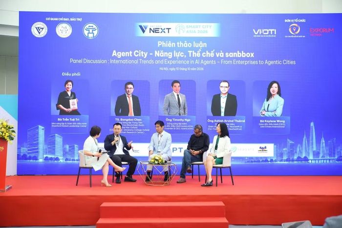 Phiên thảo luận "Agent City – Năng lực, Thể chế và Sandbox" tiếp tục đi sâu vào những điều kiện cần thiết để chuyển tầm nhìn thành các thử nghiệm khả thi tại Việt Nam. (Ảnh: PV/Vietnam+)