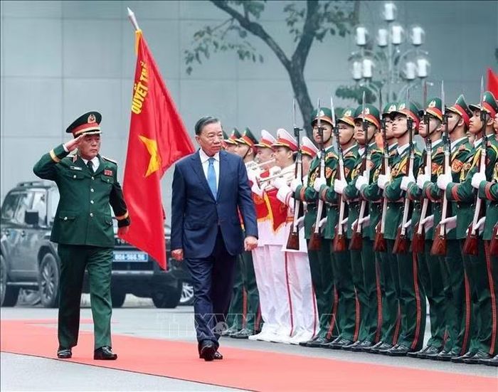 Tổng Bí thư, Chủ tịch nước Tô Lâm đến dự Lễ kỷ niệm 80 năm Ngày truyền thống Lực lượng vũ trang Thủ đô. Ảnh: Thống Nhất/TTXVN