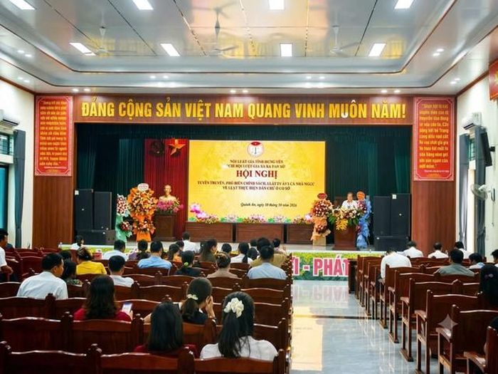 Quang cảnh hội nghị.