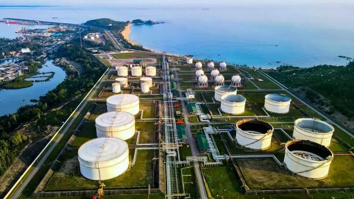 Nhà máy lọc dầu Dung Quất. Ảnh: BSR.